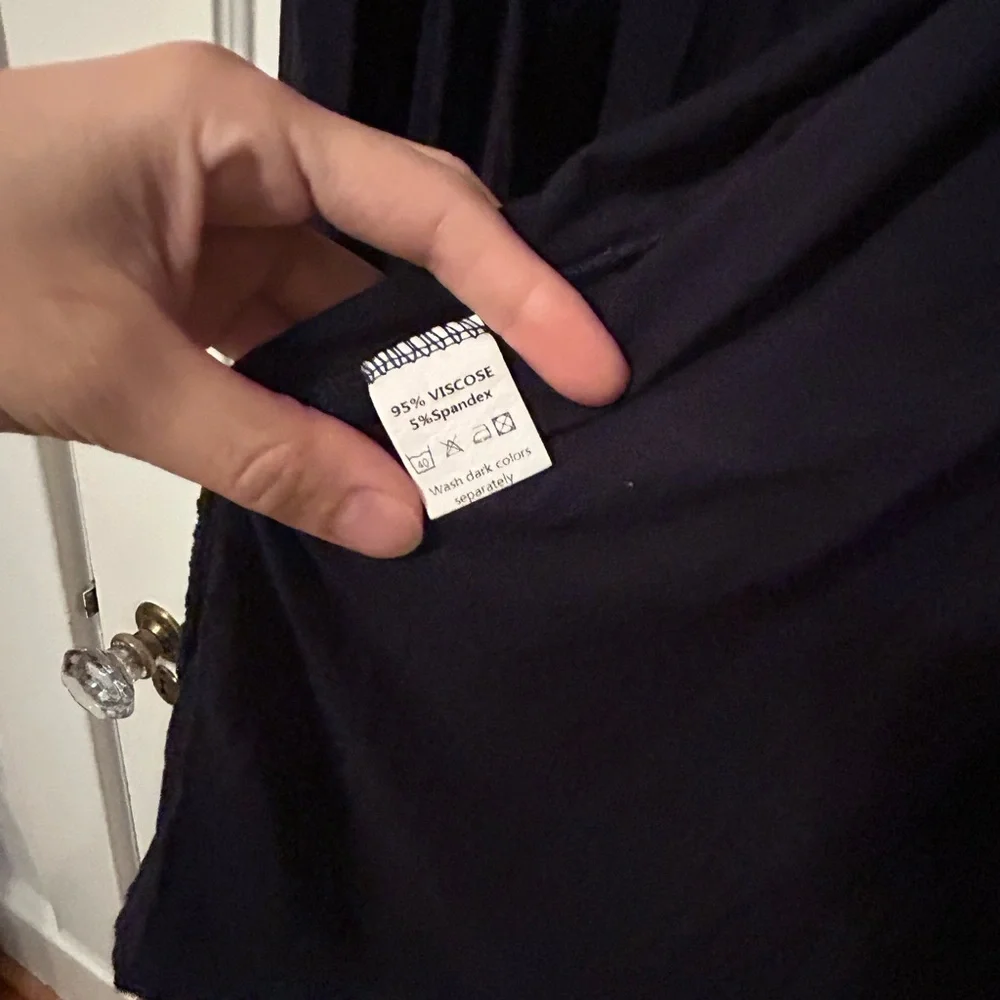 EUC Navy Viscose Robe - Picture 4 of 4